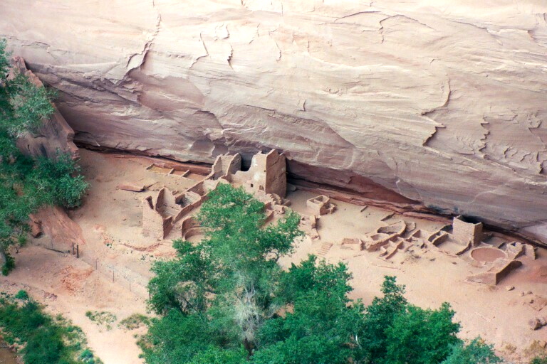 2003 AZ_Canyon de Chelly.jpg